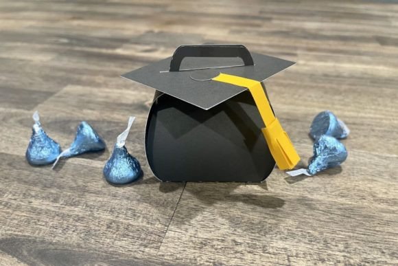 Grad Cap Treat Box: A 3D SVG for Graduation